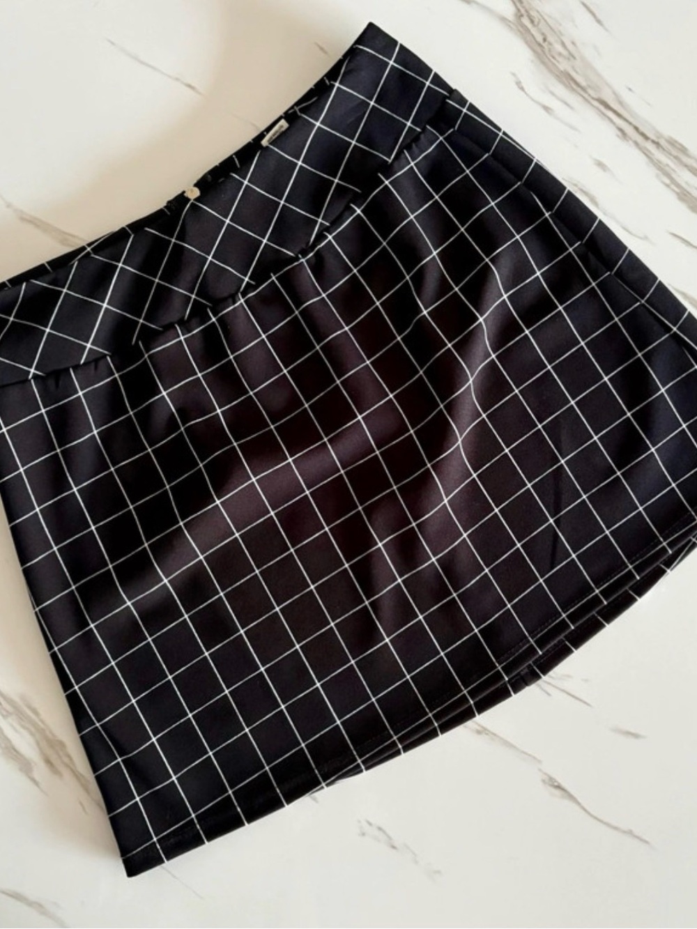 Tilly’s Black & White Grid Mini Skirt - Sleek Plaid-Inspired Design